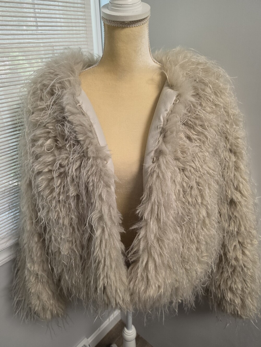 Kimchi Blue Mongolian Lamb Faux Fur Jacket Medium Shaggy Festival Night Out - Picture 7 of 10